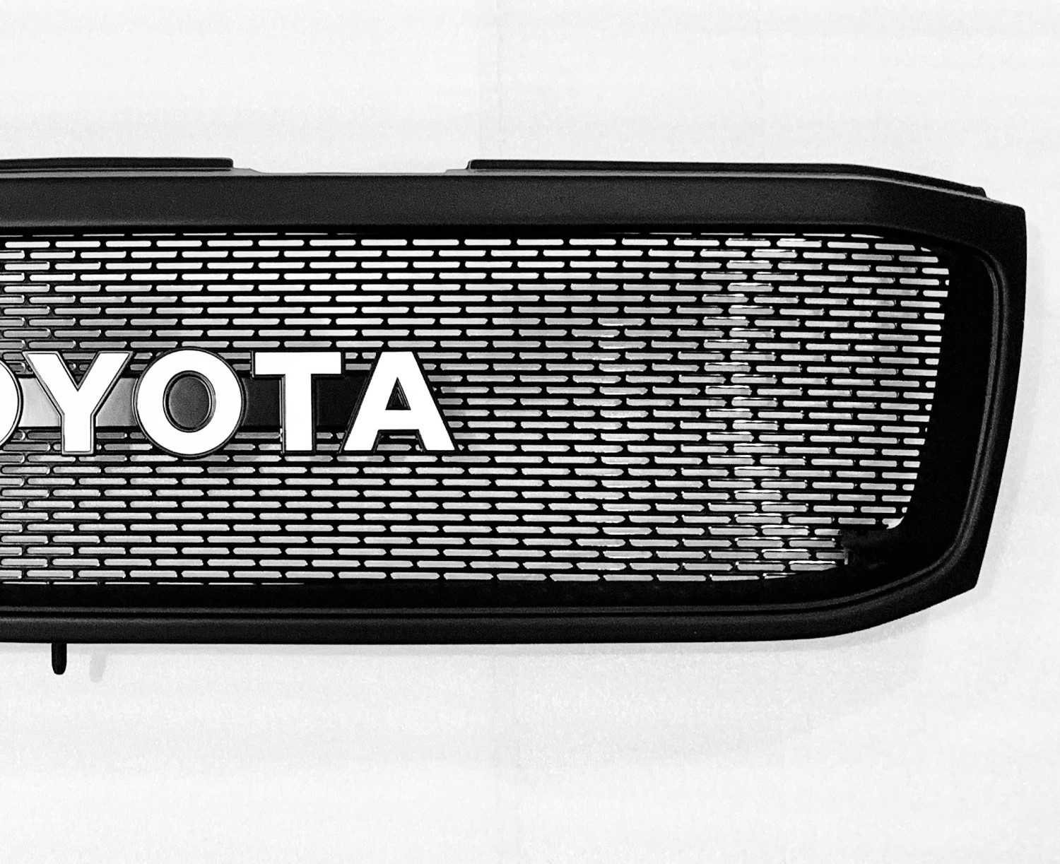 Be the First to Get It: A Sneak Peek at Our Upcoming Custom Grille for 1998-2002 Toyota Land Cruiser 100 Series
